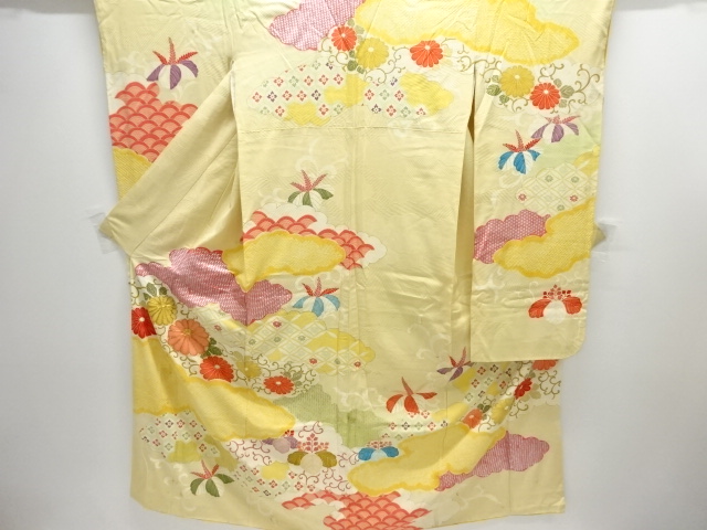 アンティーク　絞り雲取りに菊模様刺繍振袖